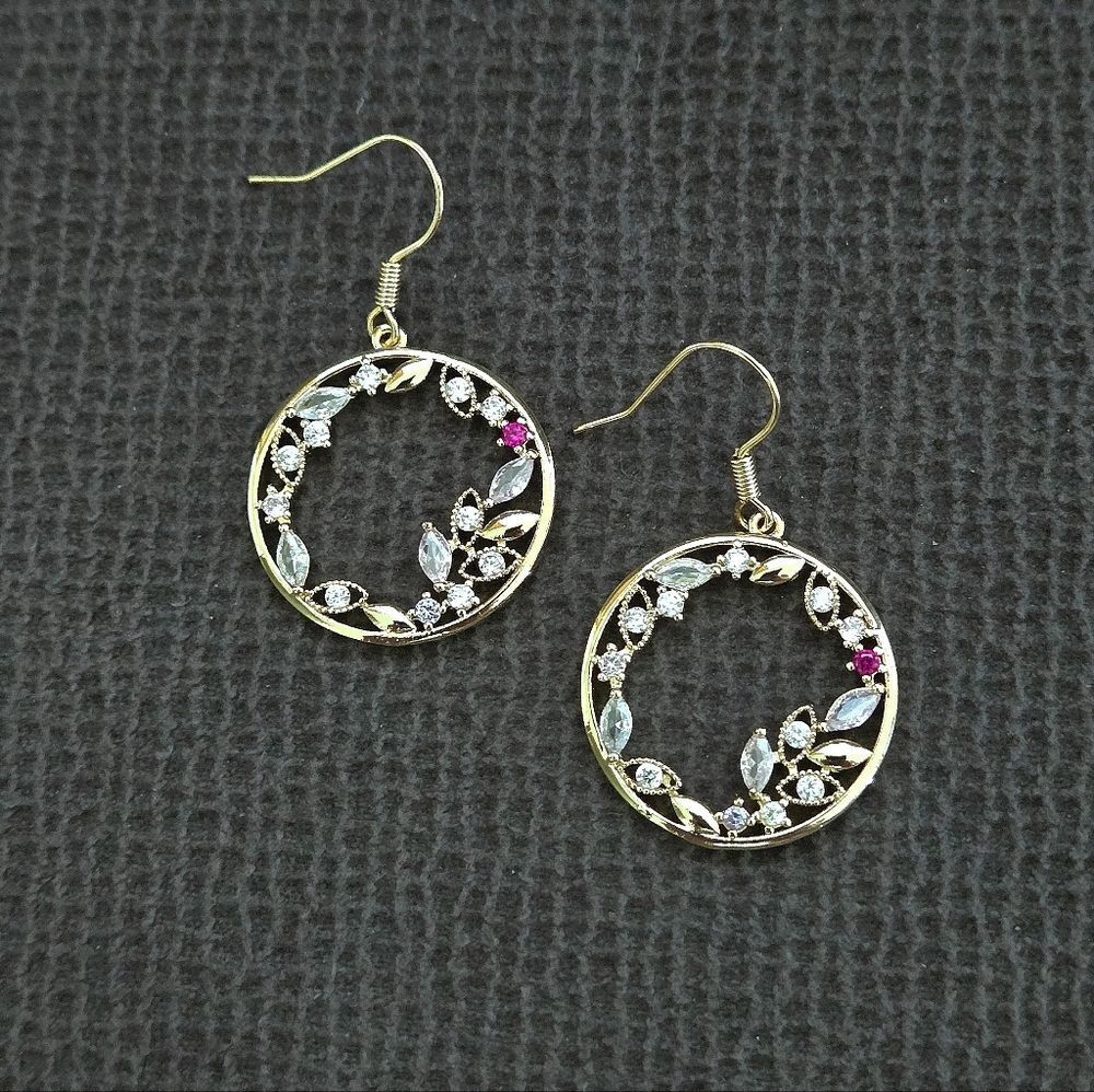 La Meno "Secret🤫 Garden💐" Earrings - Picture 2 of 16